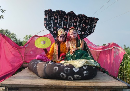 कृष्ण जन्मोत्सव के उपलक्ष्य पर जलविहार मेले का आयोजन।