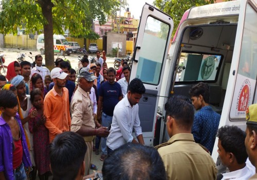 बाइक सवारों कि जोरदार टक्कर में एक ब्यक्ति कि मौके मौत तीन लोग गंभीर रूप से घायल। 