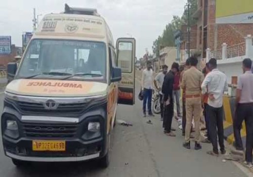 दिल्ली बरेली नेशनल हाईवे मीरगंज पर खड़ी बस से टकराई बाइक, तीन युवक घायल