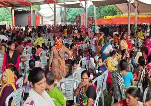 बरेली मेयर के कार्यक्रम में भगदड़ ,20 हजार बहनों का था रक्षाबंधन कार्यक्रम, मची भगदड़, कई महिलाएं घायल; इलाज के दौरान एक की मौत 