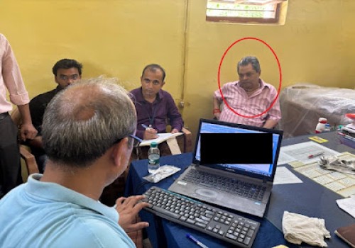 50 हजार की रिश्वत लेते संयुक्त आयुक्त सहकारिता को EOW सागर ने रंगे हाथों गिरफतार किया