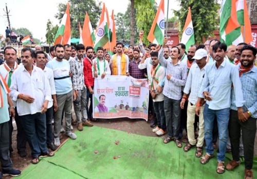 बरोदिया कलां में अविराज सिंह के नेतृत्व में निकली भव्य तिरंगा यात्रा