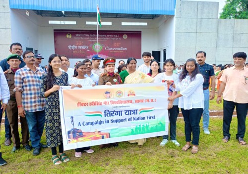 कर्तव्य-निष्ठा, सामाजिक समरसता, संविधान के प्रति आस्था और राष्ट्रप्रेम को अपने जीवन का आधार बनाएं- कुलपति प्रो. नीलिमा गुप्ता