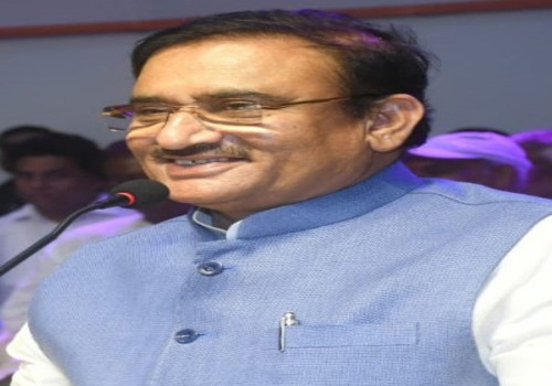 मकरोनिया बहेरिया क्षेत्र में 5 जी सेवा उपलब्ध कराने पूर्व गृह मंत्री एवं खुरई विधायक भूपेन्द्र सिंह ने केंद्रीय मंत्री ज्योतिरादित्य सिंधिया से अनुरोध किया