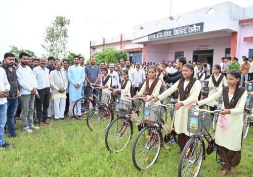समय के सम्मान से मिलती है सफलता काम की ताकत से बढ़ता है कद - अविराज सिंह