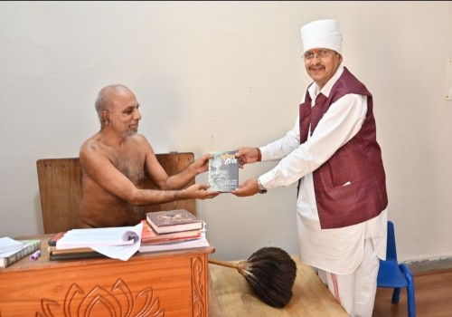 सागर विधायक शैलेंद्र जैन ने भोपाल पहुंचकर परम पूज्य मुनि श्री प्रमाण सागर जी महाराज से लिया आशीर्वाद