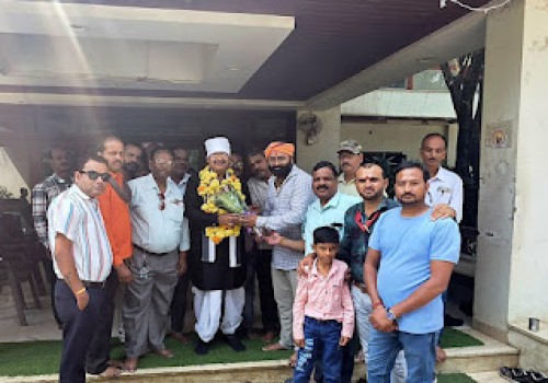 पर्ल्स निवेशकों ने विधायक शैलेंद्र जैन का माना आभार  सीएम से निवेशकों की राशि वापसी हेतु की गई पहल की सराहना