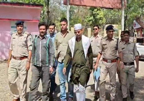 सागर पुलिस की बड़ी कार्रवाई 15 साल से फरार आरोपी को फिल्मी अंदाज में वेश बदलकर जयपुर से गिरफ्तार किया