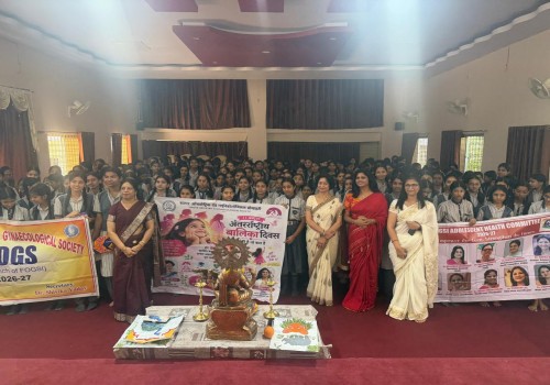 किड्स एकेडमी स्कूल में अंतरराष्ट्रीय बालिका दिवस पर FOGSI ने किया जागरूकता कार्यक्रम आयोजित