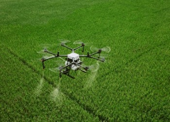 ड्रोन तकनीक कृषि में बदलाव लाने और फसल कटाई के बाद के नुकसान को 50% तक कम करने के लिए तैयार है, अध्ययन से पता चलता है