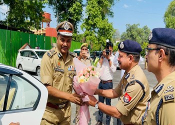 डीजीपी डॉ आरके विश्वकर्मा पहुंचे कानपुर शहर, सर्किट हाउस में हुआ स्वागत*