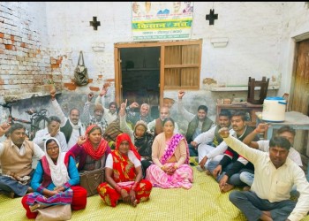 डी ए पी की किल्लत सहित भू माफियाओं व गुड़ बेलों और क्रेसरों पर अंकुश लगाने में विवश हैं जिला प्रशासन सीतापुर 