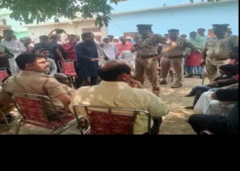 बरेली के थाना भमोरा के गांव कैमुआं में कल विवादित स्थल पर अलविदा की नमाज पर प्रशासन की रही रोक