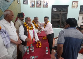 भारतीय किसान यूनियन के राष्ट्रीय अध्यक्ष भानु प्रताप सिंह ने गौतम बुध नगर और बुलंदशहर का दौरा कर अपने किसान साथियों का सरकार बनाने में सहयोग देने पर धन्यवाद दिया।