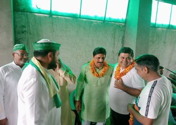 किसानों का ग्रेटर नोएडा प्राधिकरण पर महापडाव