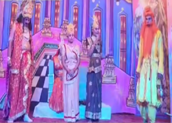 सम्भल:-रामलीला में तीसरे दिन भगवान राम और सीता जी के अवतरण का कलाकारो ने किया सुंदर मंचन