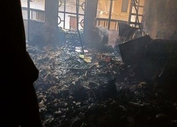 वाराणसी न्यूज : साड़ी कारोबारी के घर में लगी भीषण आग, लाखों का नुकसान
