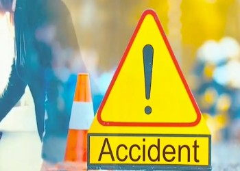 वाराणसी न्यूज:सड़क पर क्षतिग्रस्त गाड़ियां हटा रहे क्रेन चालक को स्कॉर्पियो ने रौंदा