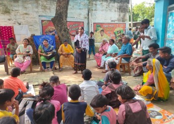 लक्ष्य समन्वय संगठन कि तरफ से महिलाओं को किया जा रहा जागरूक