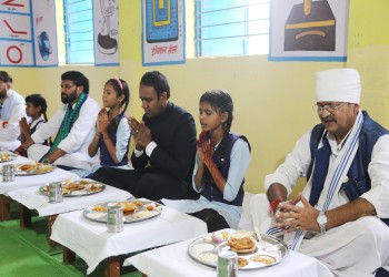 स्वतंत्रता दिवस के उपलक्ष्य में पी एम श्री शासकीय स्कूल में बच्चों के साथ किया भोजन कलेक्टर संदीप जी आर, सागर नगर विधायक शैलेन्द्र जैन,सांसद लता वानखेड़े और जिला अध्यक्ष श्याम तिवारी हुए शामिल