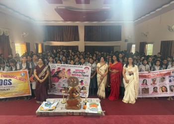 किड्स एकेडमी स्कूल में अंतरराष्ट्रीय बालिका दिवस पर FOGSI ने किया जागरूकता कार्यक्रम आयोजित