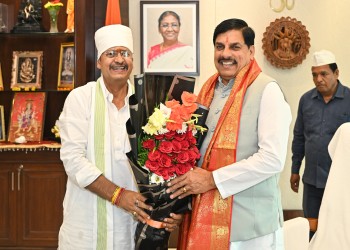 मुख्यमंत्री डॉ. मोहन यादव से विधायक शैलेंद्र कुमार जैन ने की मुलाकात, सागर आगमन का दिया न्योता
